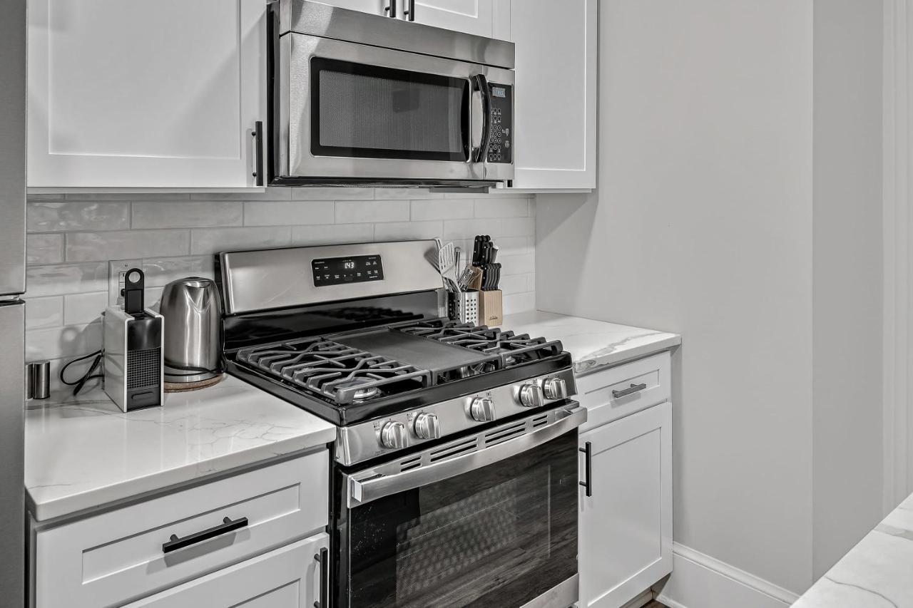 Fashionable 2Br In Downtown Location W Work Area Appartement Harrisburg Buitenkant foto