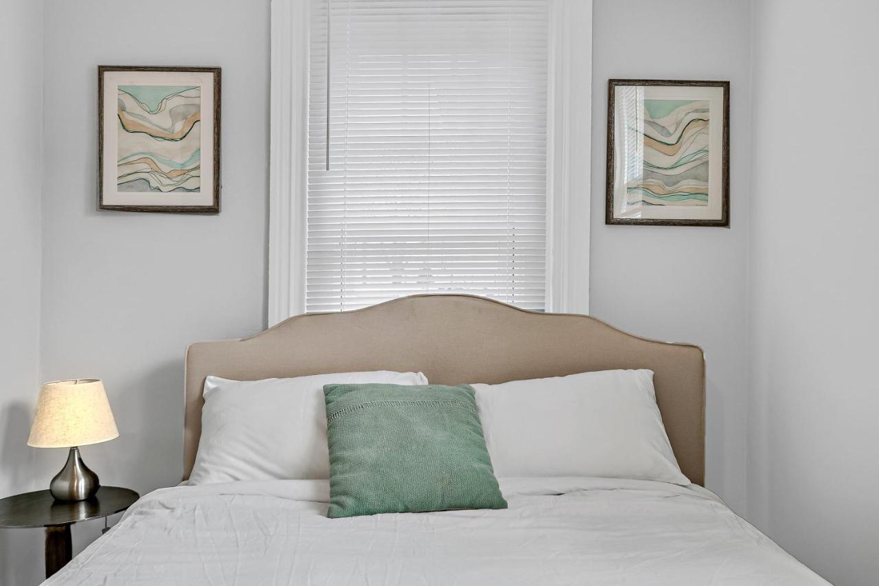 Fashionable 2Br In Downtown Location W Work Area Appartement Harrisburg Buitenkant foto