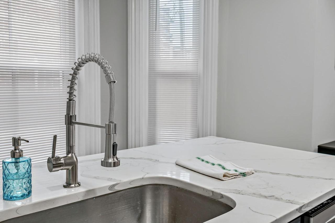 Fashionable 2Br In Downtown Location W Work Area Appartement Harrisburg Buitenkant foto