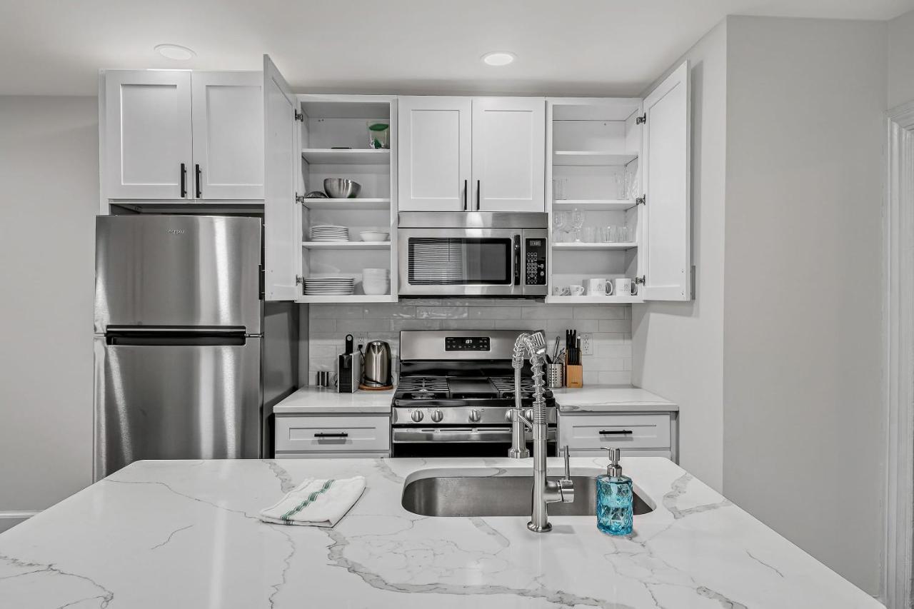 Fashionable 2Br In Downtown Location W Work Area Appartement Harrisburg Buitenkant foto