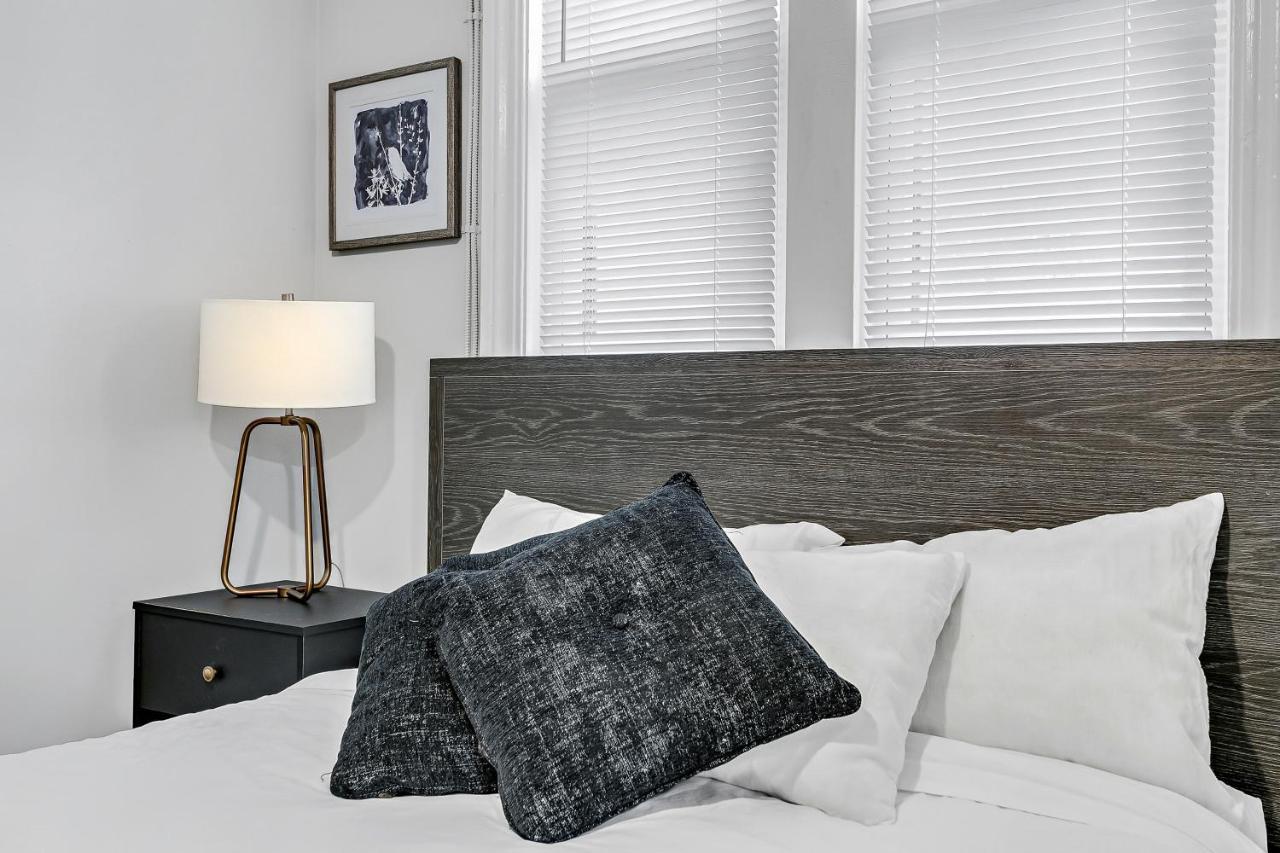 Fashionable 2Br In Downtown Location W Work Area Appartement Harrisburg Buitenkant foto